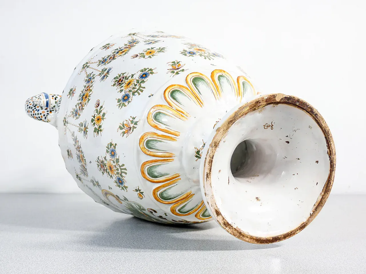 Hand-painted ceramic amphora by Moustiers, 20th century 2