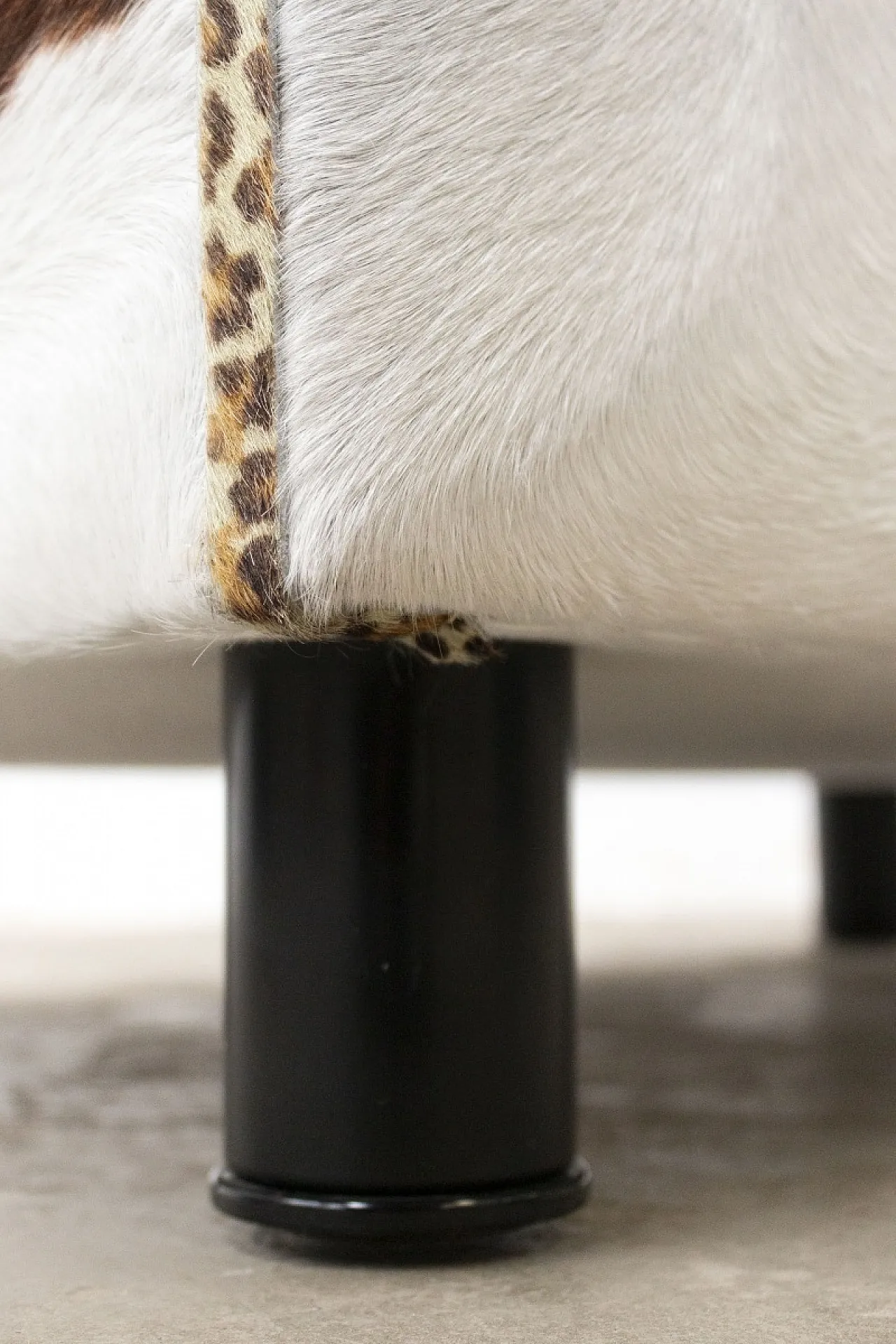 Wooden pouf covered in cowhide, 20th century 4