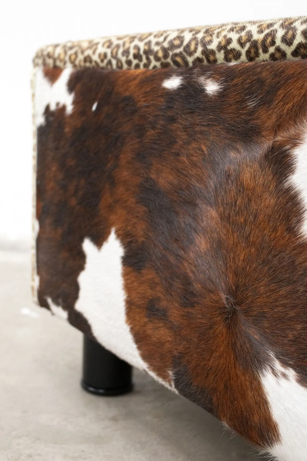 Wooden pouf covered in cowhide, 20th century 5