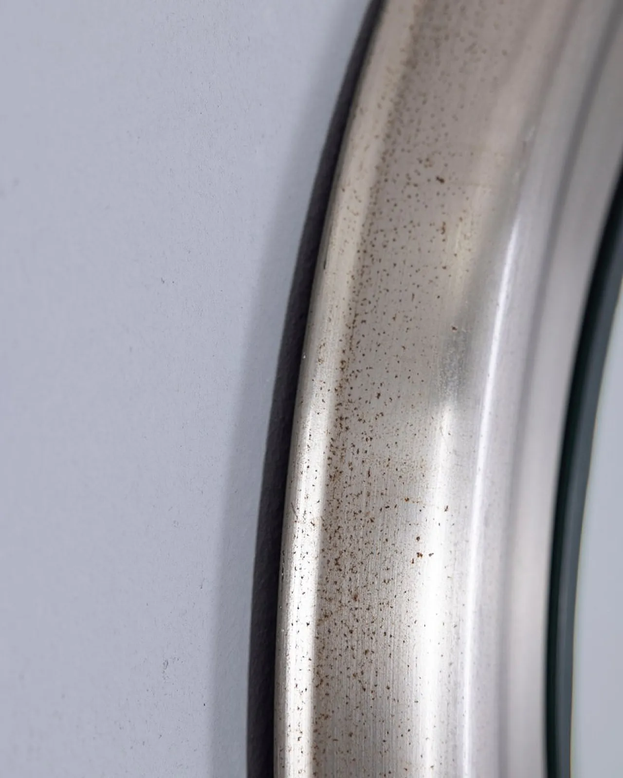 Specchio in metallo di Goffredo Reggiani per Reggiani, anni '60 6