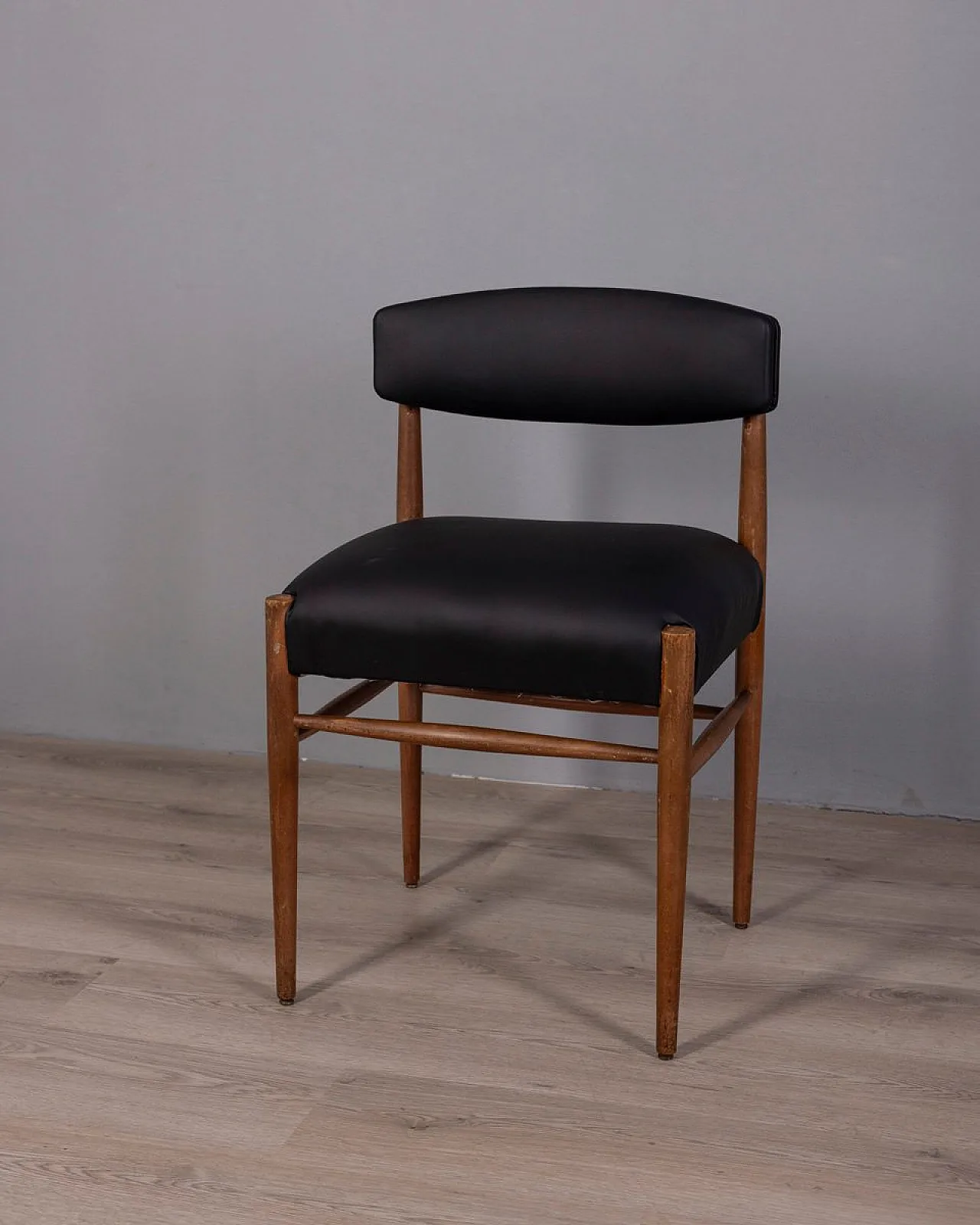 4 Teak chairs, 1960s 4