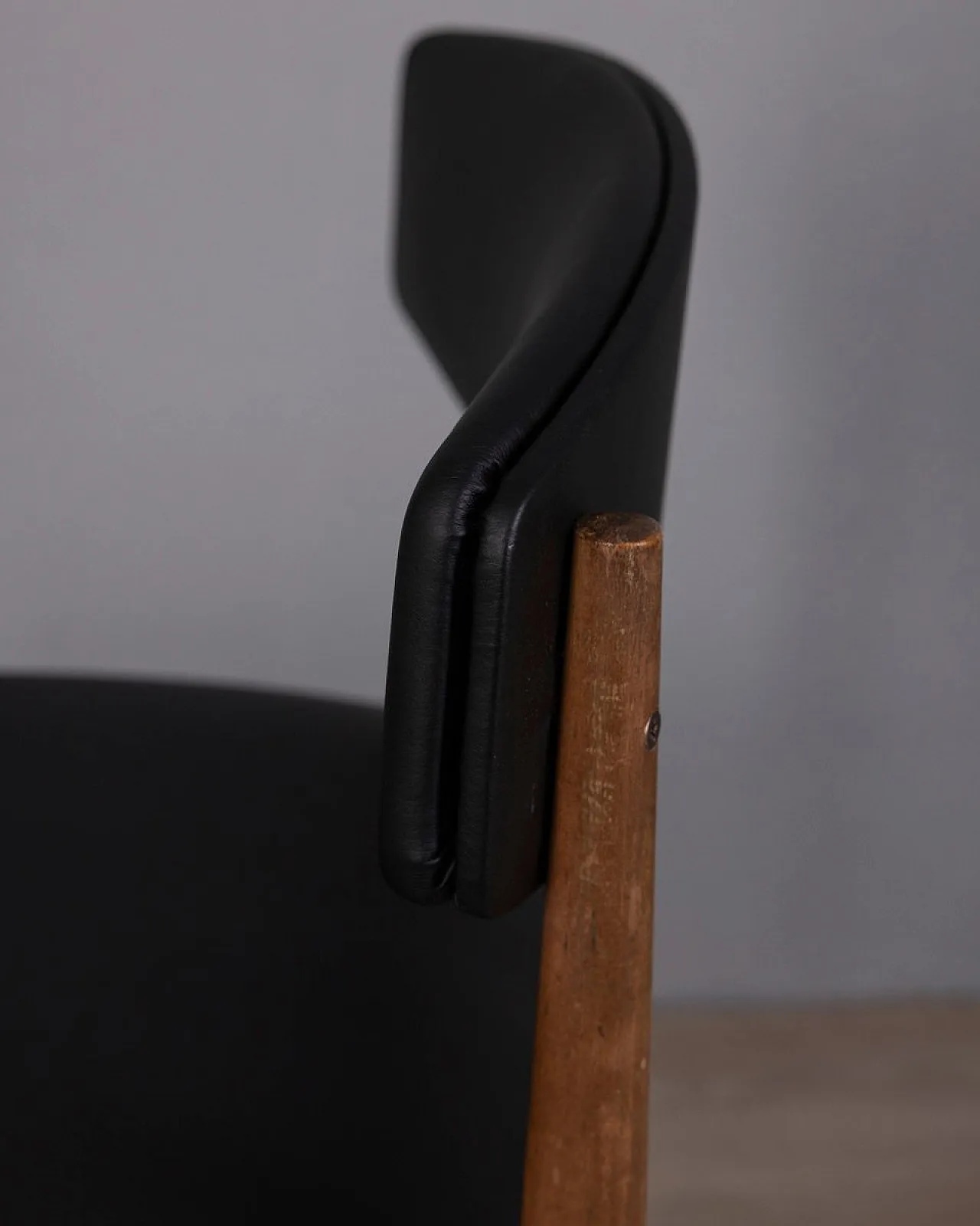 4 Teak chairs, 1960s 8