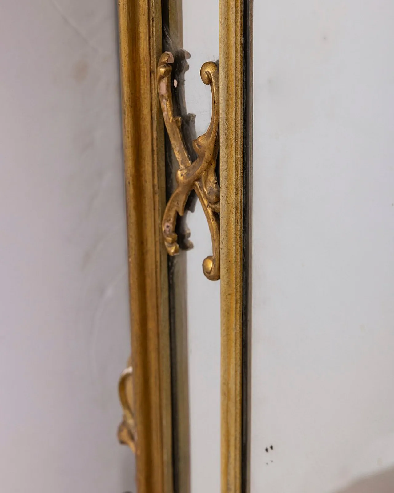 Specchio da parete in stile barocco in legno dorato, fine '800 2