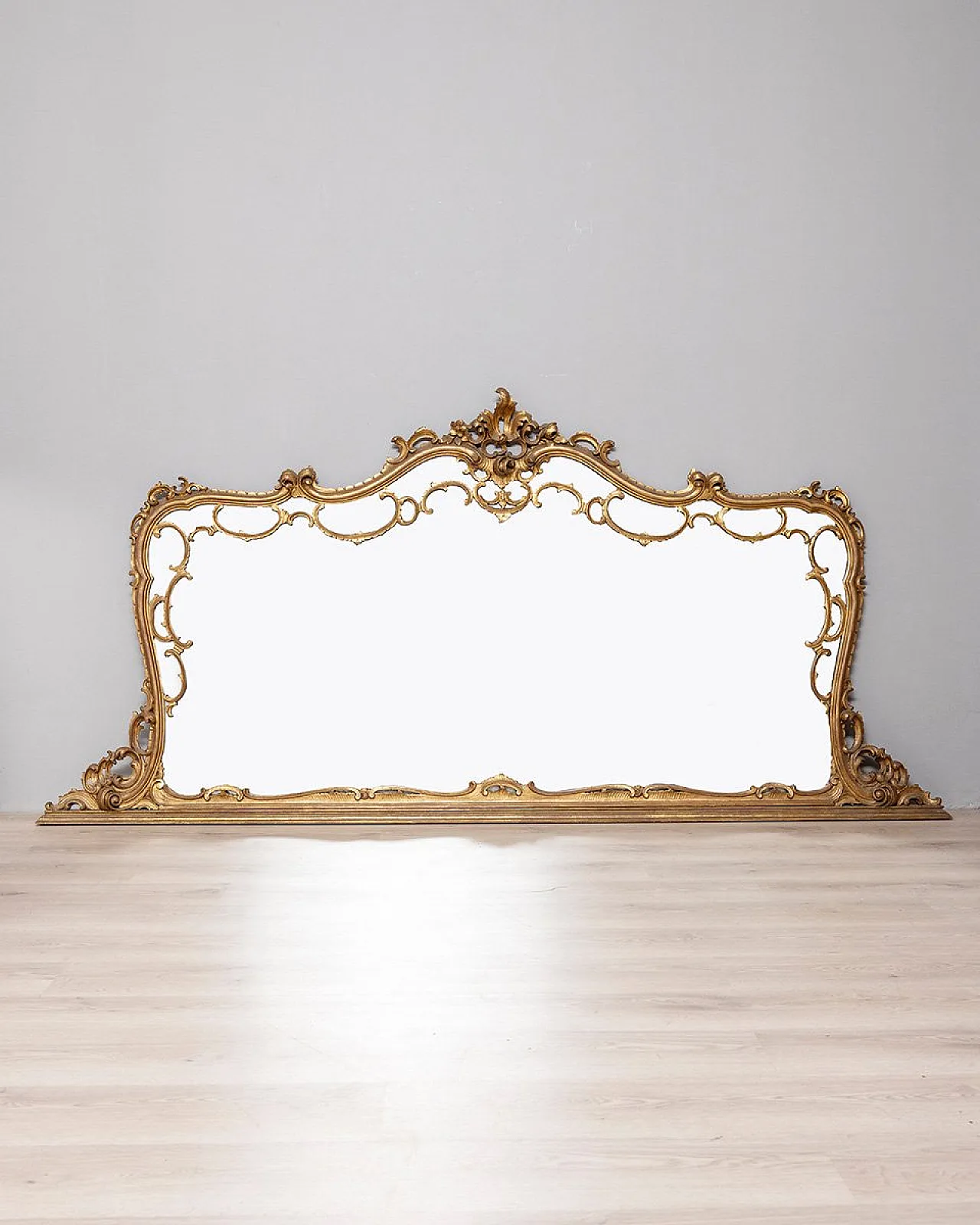 Specchio da parete in stile barocco in legno dorato, fine '800 1