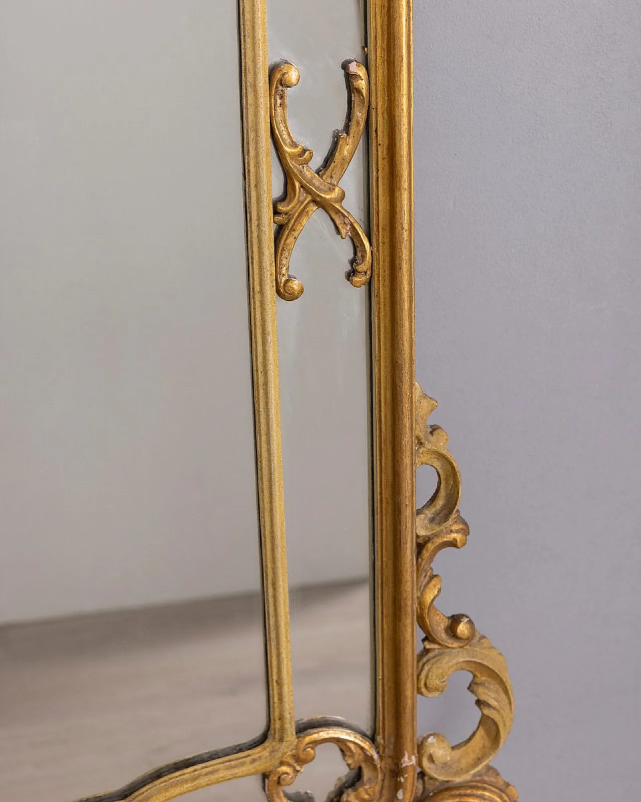 Specchio da parete in stile barocco in legno dorato, fine '800 9