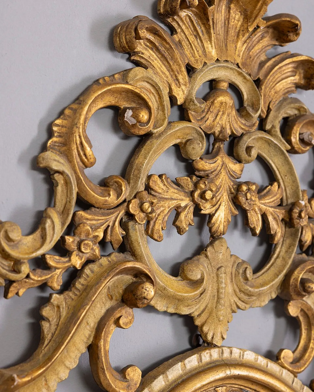 Specchio da parete in stile barocco in legno dorato, fine '800 11