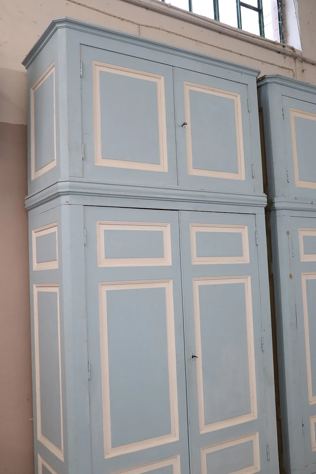 Pair of lacquered wardrobes, 19th century 11