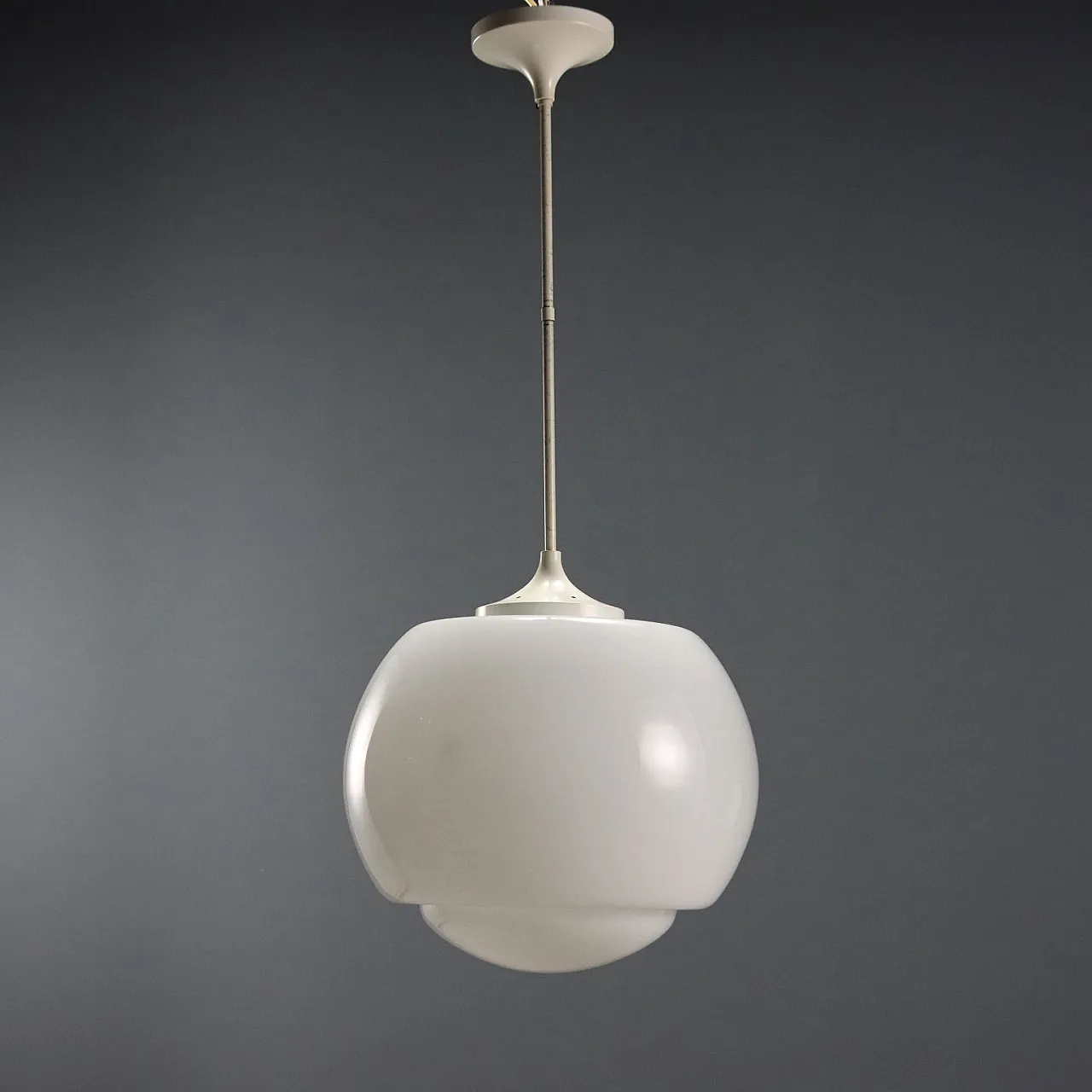 Plafoniera con diffusore in vetro bianco, '900 4