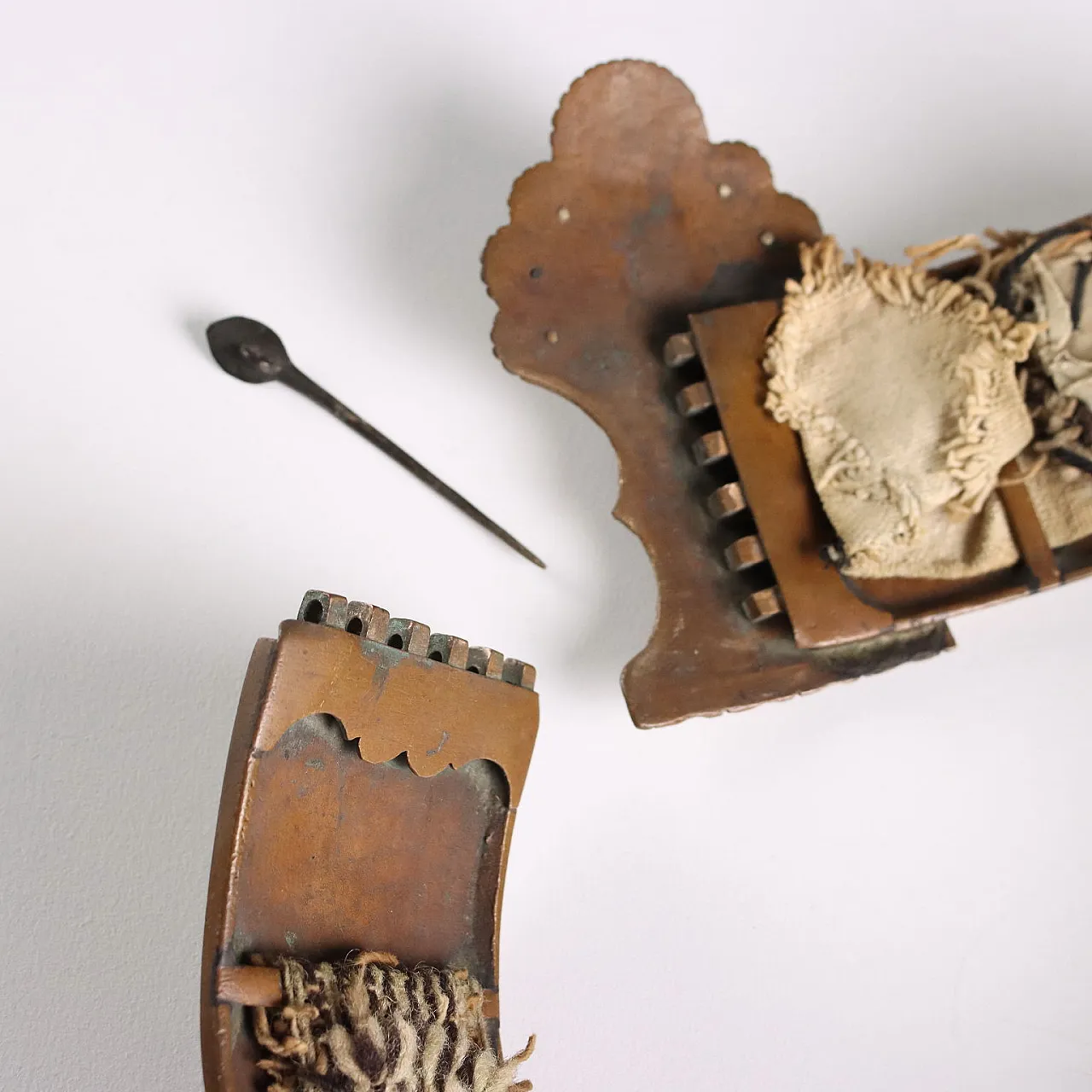 Ceremonial belt with engraved metal plaques, 20th century 10