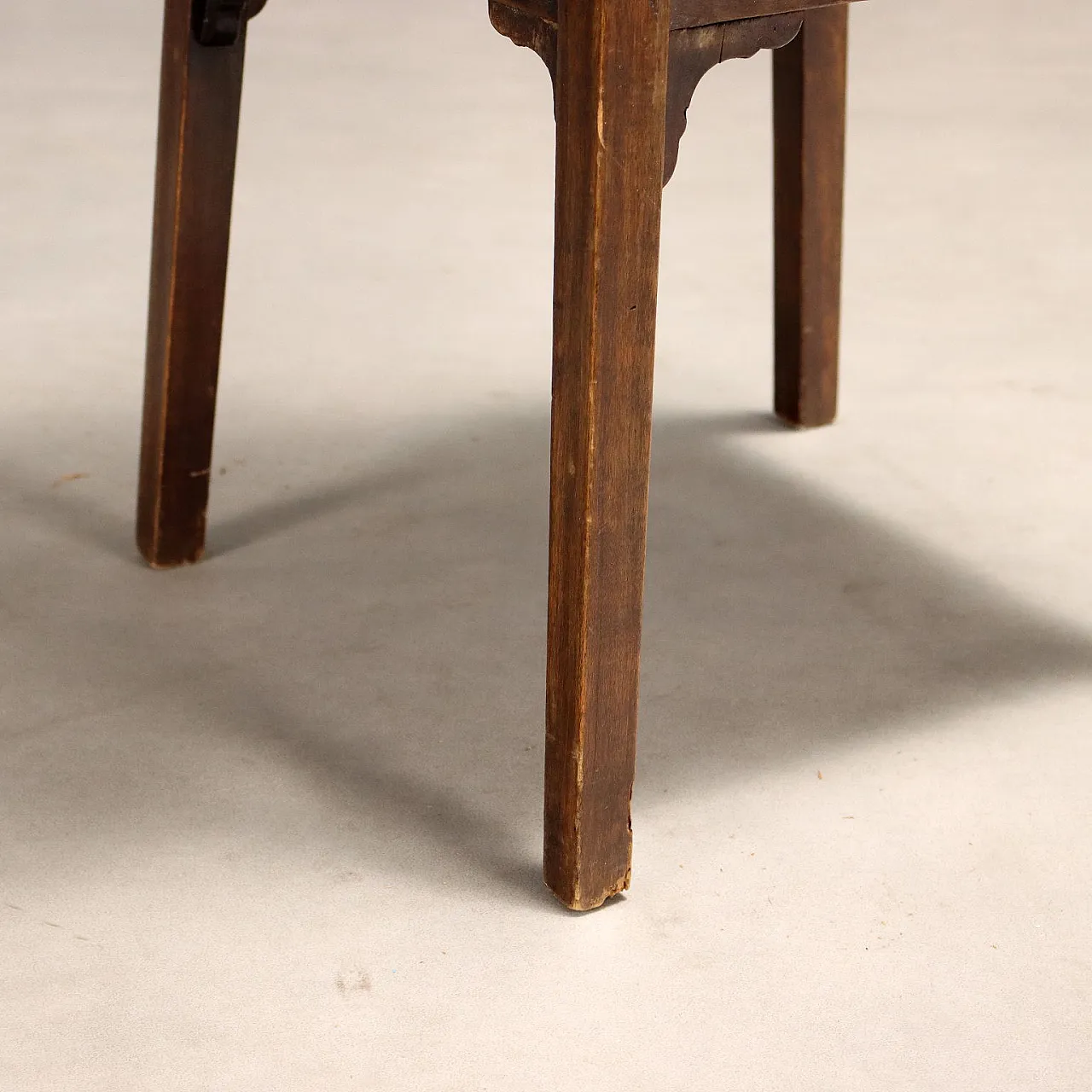 Walnut-stained poplar planter with fir top, early 20th century 6