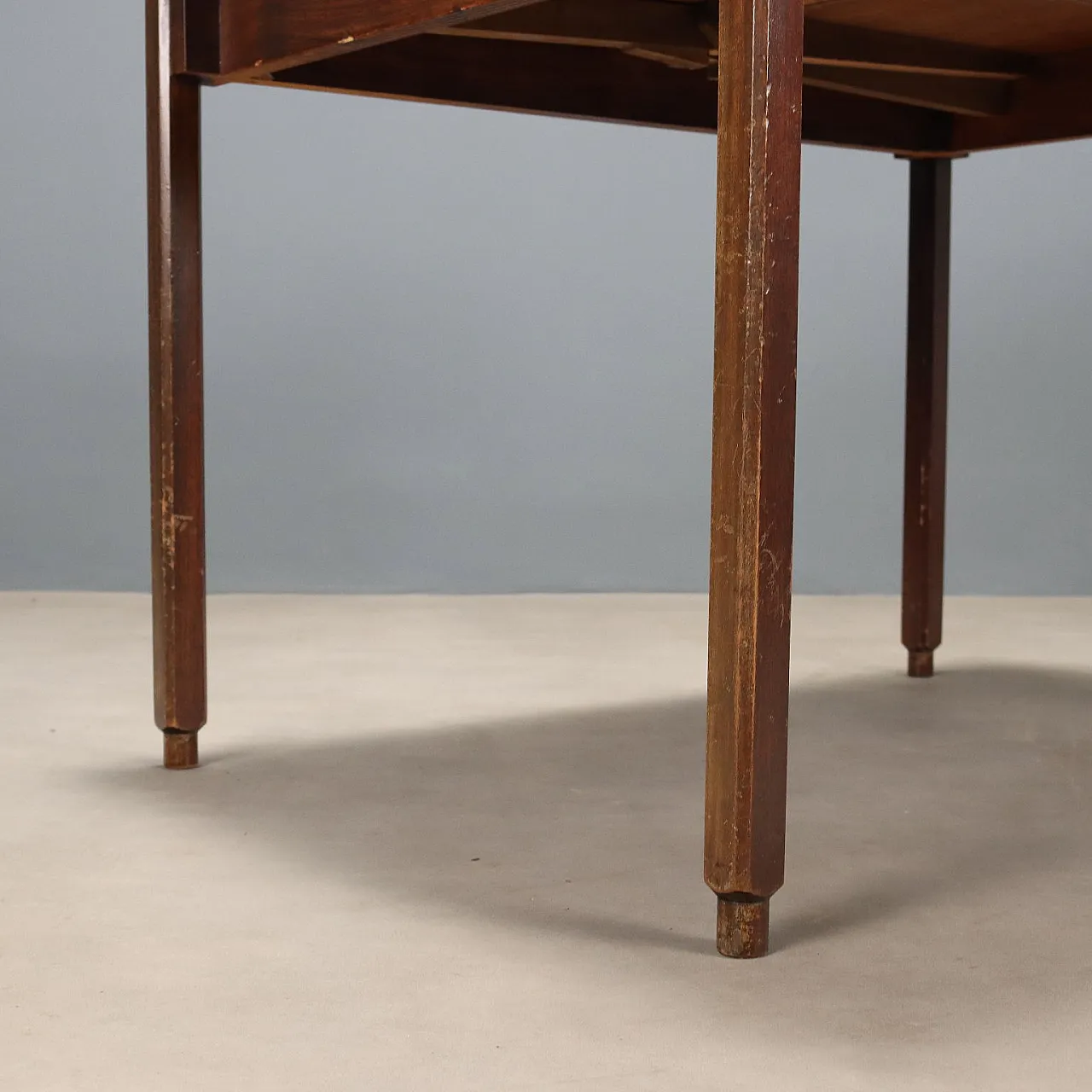 Exotic wood veneer table, 20th century 5