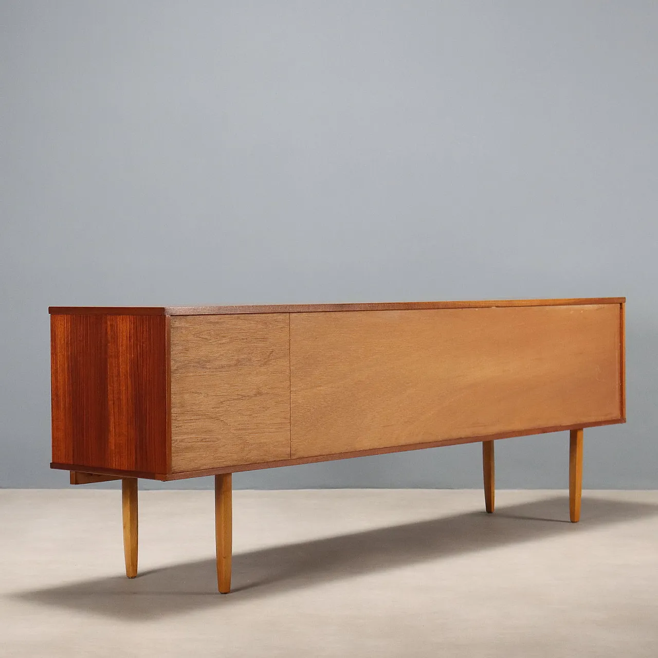 Credenza impiallacciata in teak, '900 10