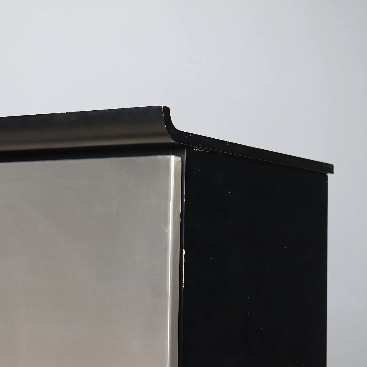 Lacquered wood and aluminum sideboard, 20th century 6