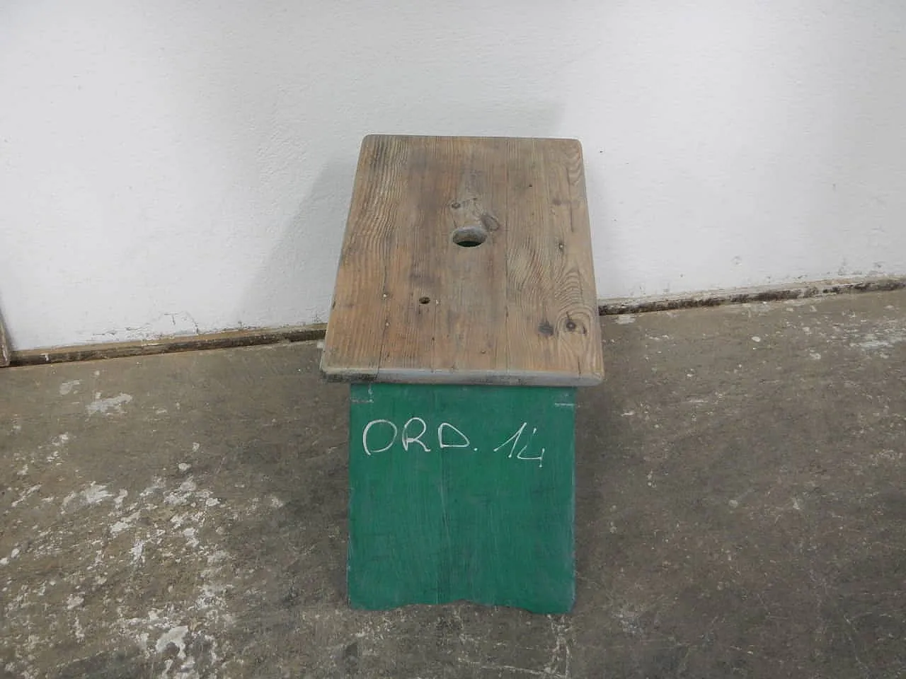 Sgabello di appoggio in legno di abete 1960 4