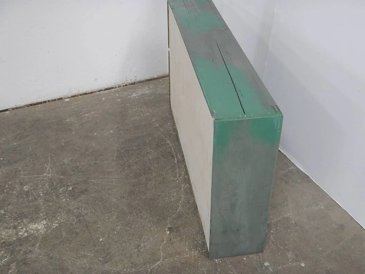 Vetrinetta in legno di abete 1960 9