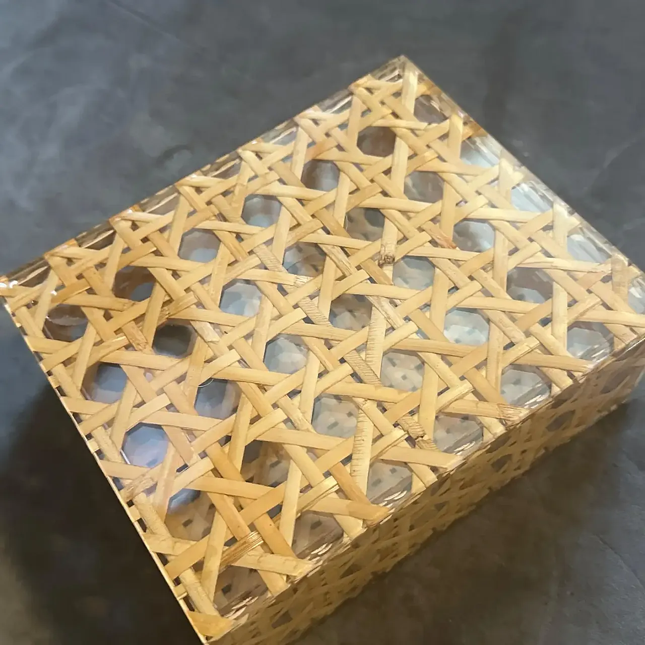 Scatola di lusso in plexiglass e paglia di Vienna di Dior Home,anni 80 5