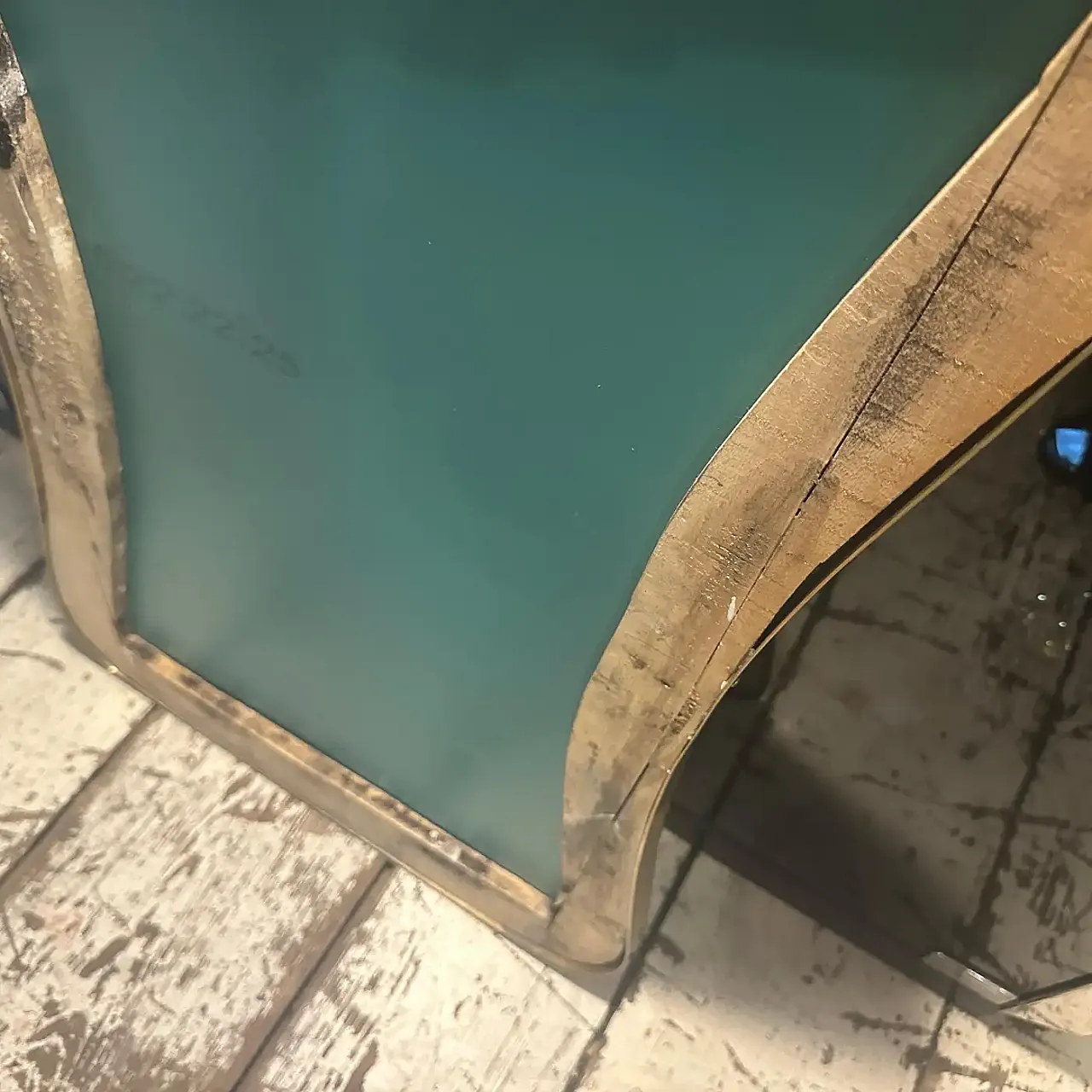 Specchio in ottone a forma di biscotto di Gio Ponti, anni '50 6