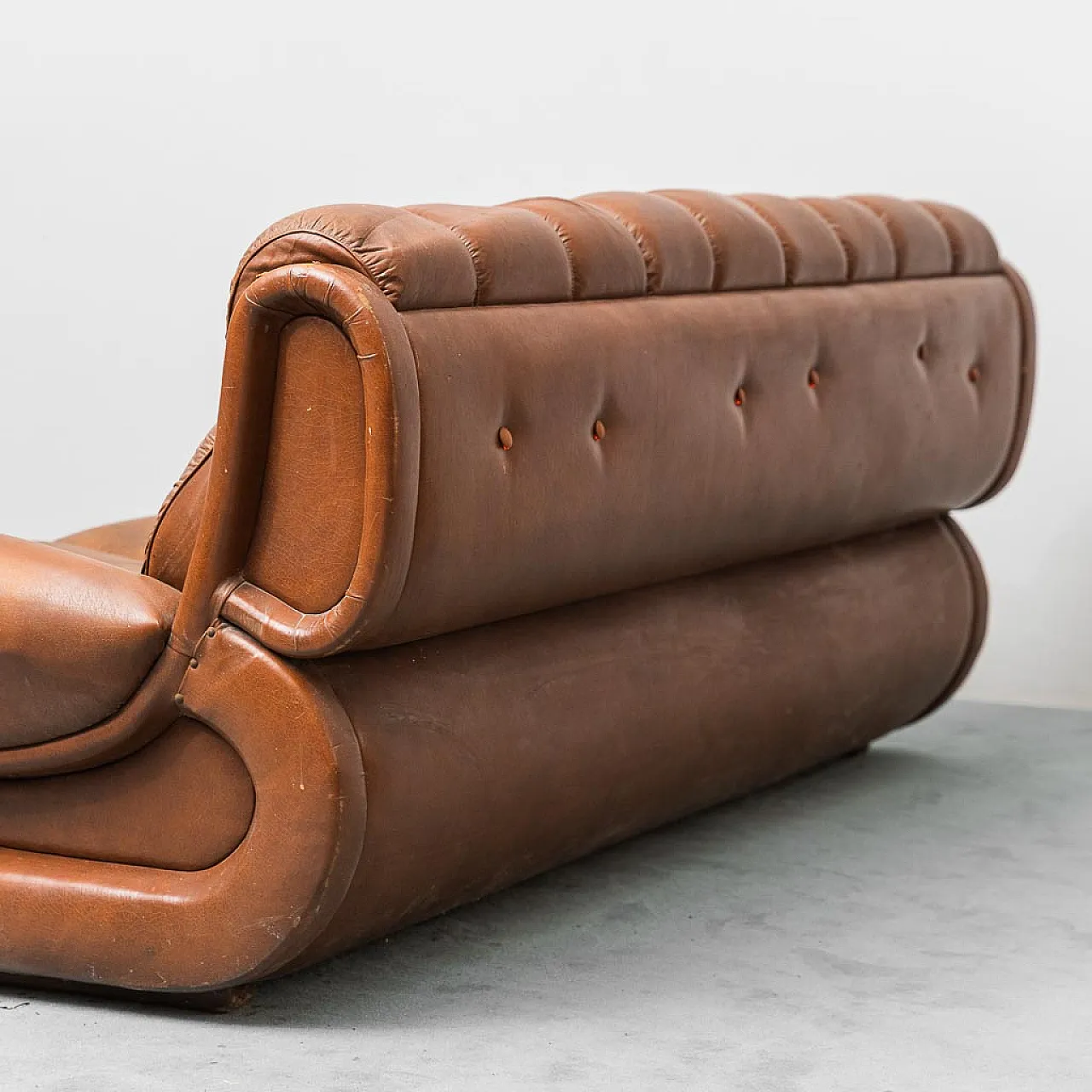 3-seater sofa in brown leather, 1970s 12