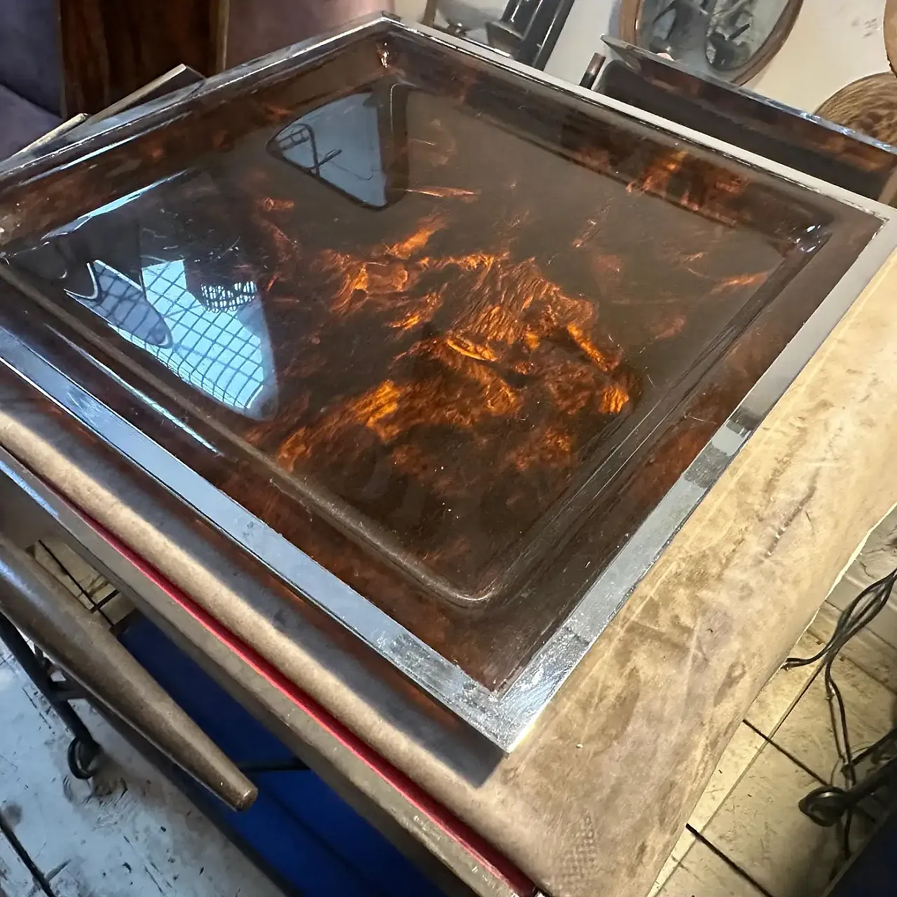 Vassoio in lucite finta tartaruga di Ulderico Cavinato, anni '80 11