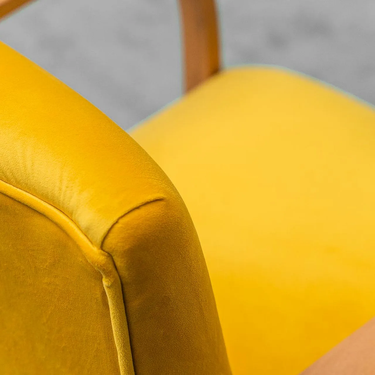 Pair of armchairs in yellow velvet and wood, 1950s 2