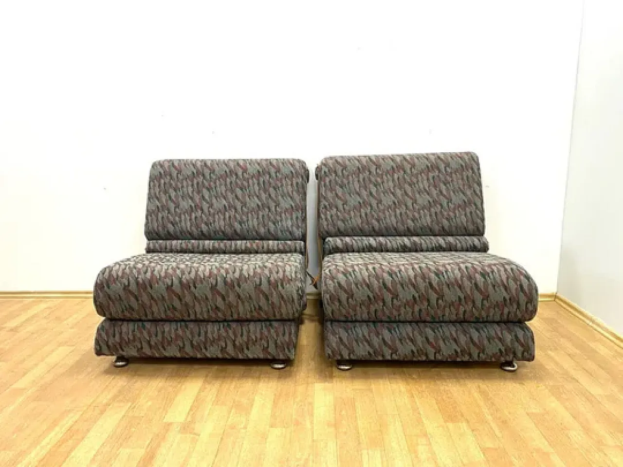 Mid-Century folding two-seat sofa, 1970s 4