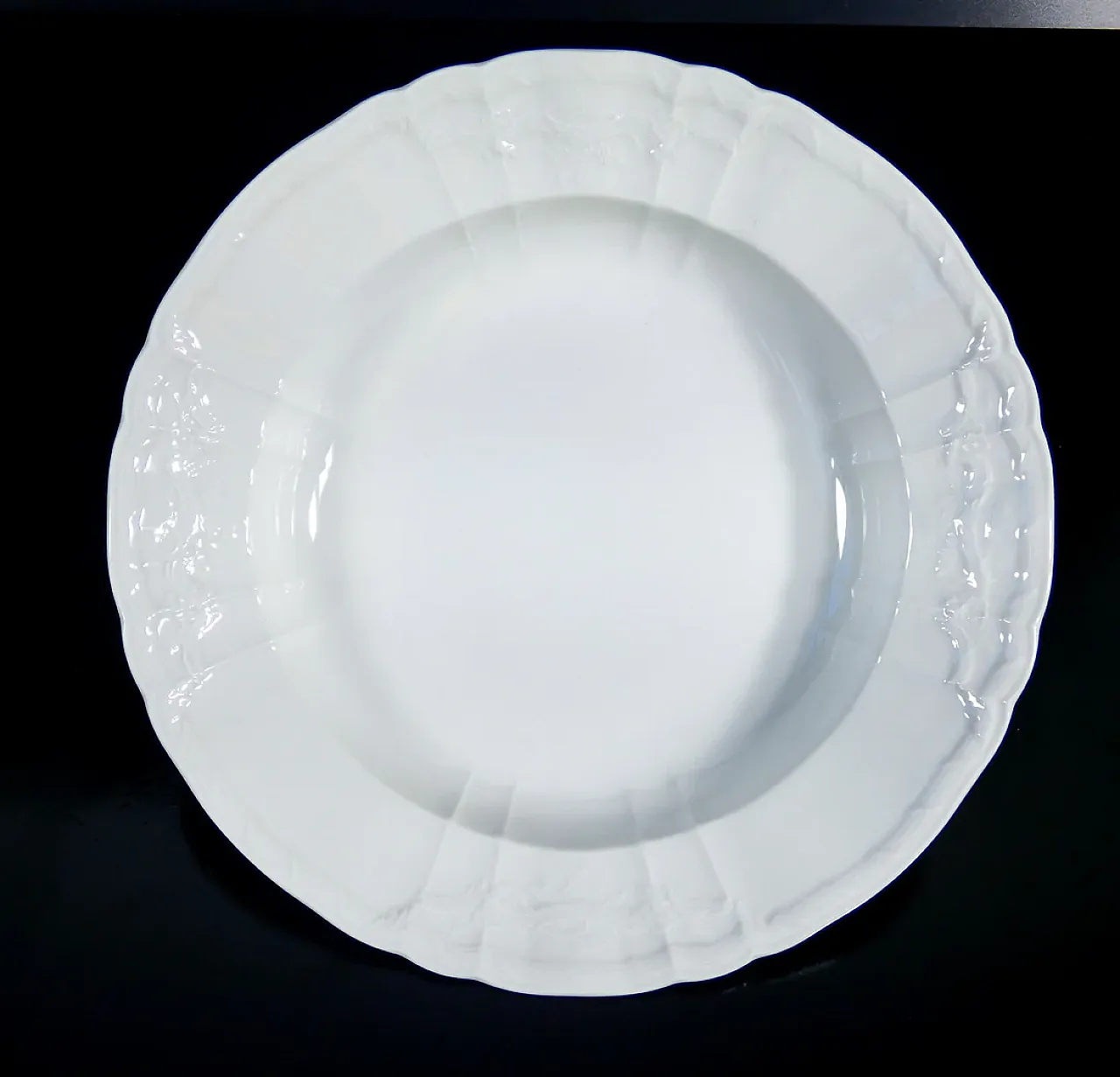 52 piatti Rocaille di Krister Porzellan Manufaktur, metà '900 11