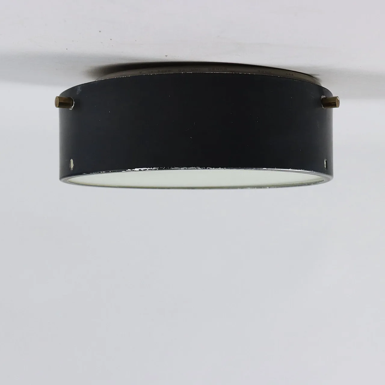 Lampada in alluminio smaltato e vetro zigrinato, anni '60 6