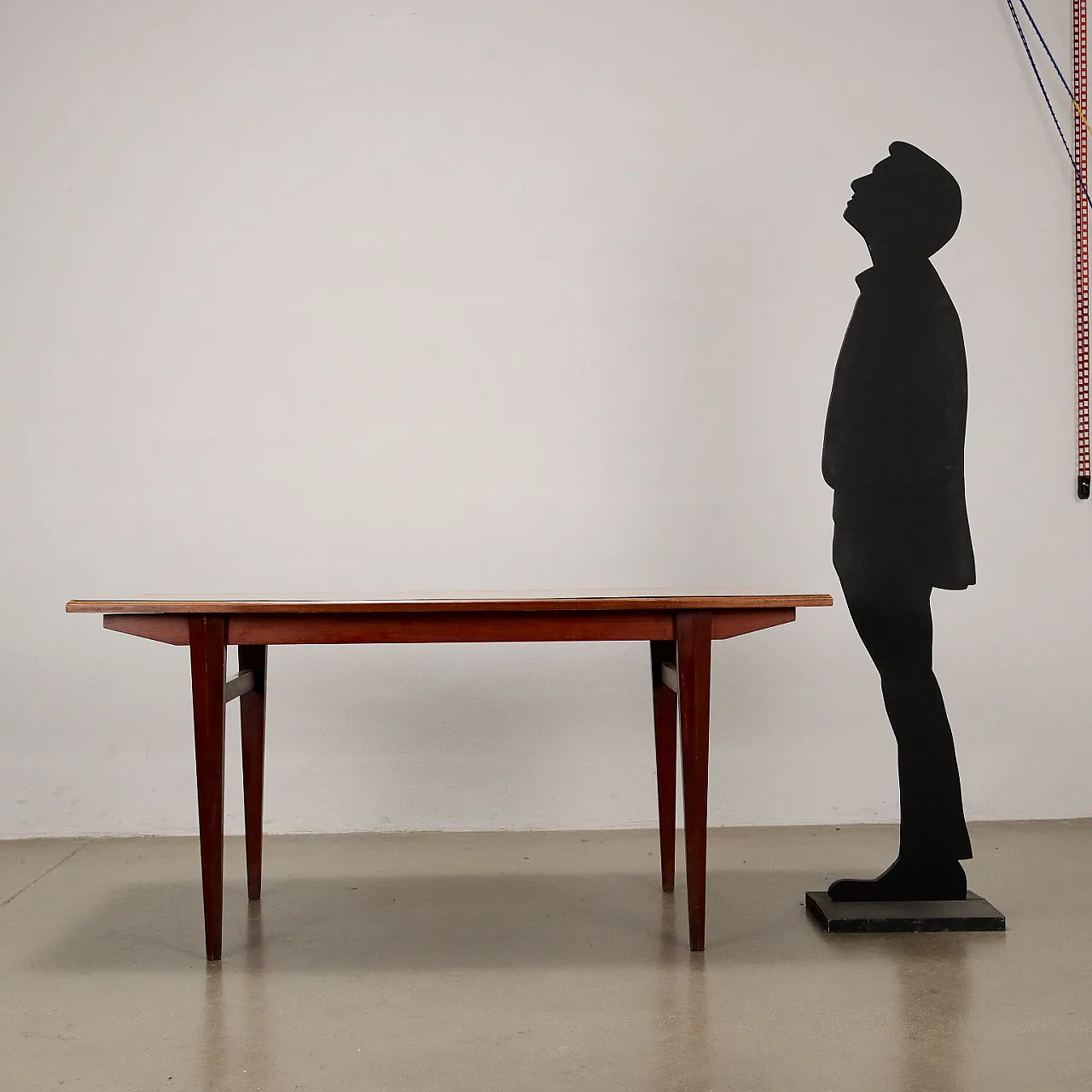 Tavolo in faggio tinto e formica effetto legno, anni '60 2