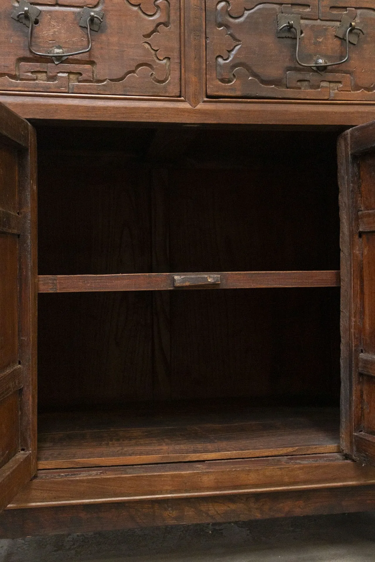Credenza cinese in legno di olmo, primo '800 5