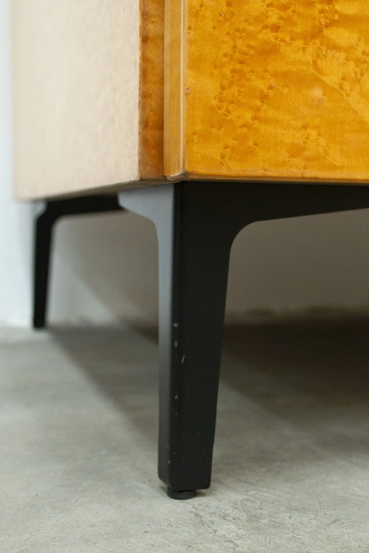 Credenza in legno laccato, anni '70 8