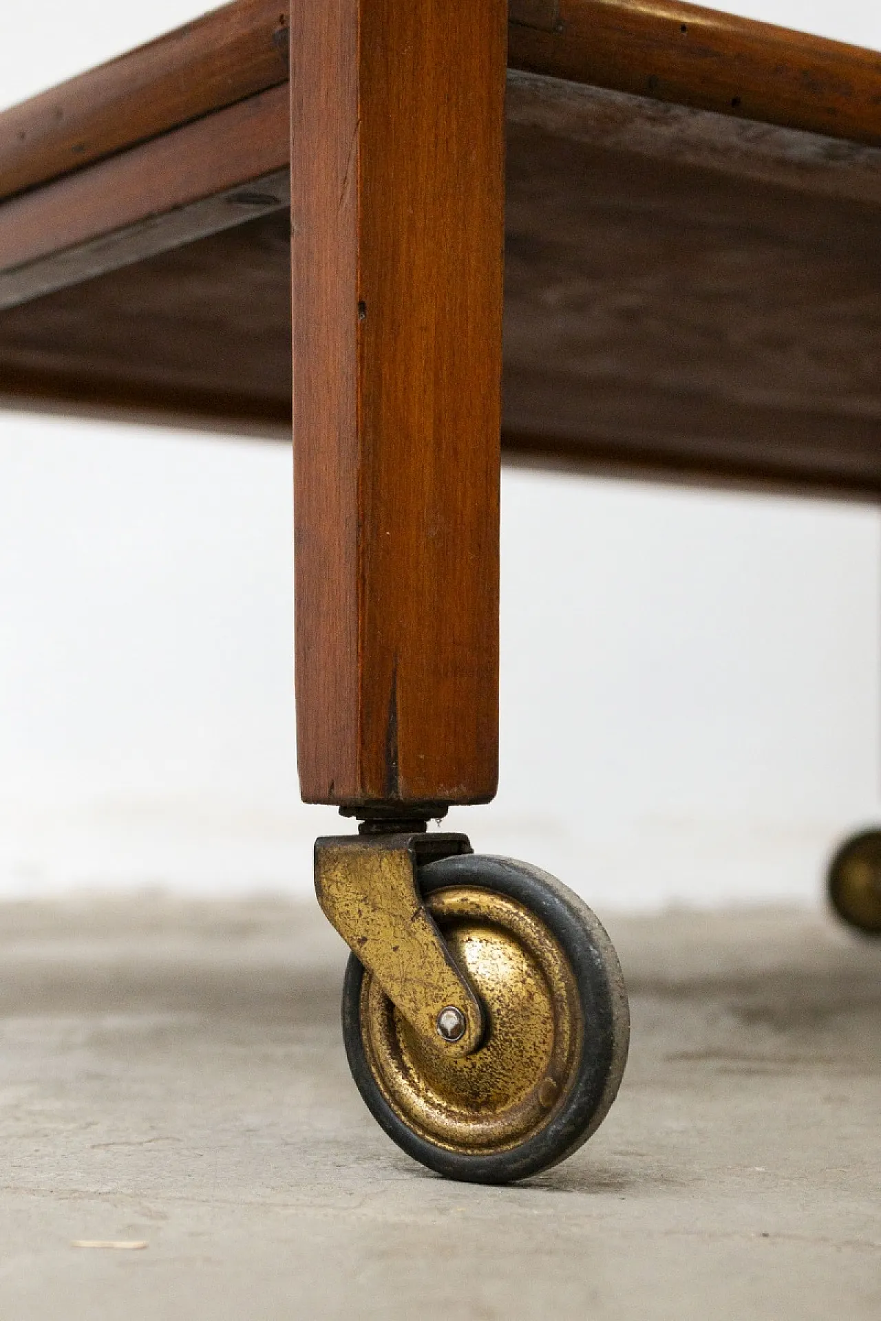 Carrello portavivande in legno di faggio massello, anni '50 11