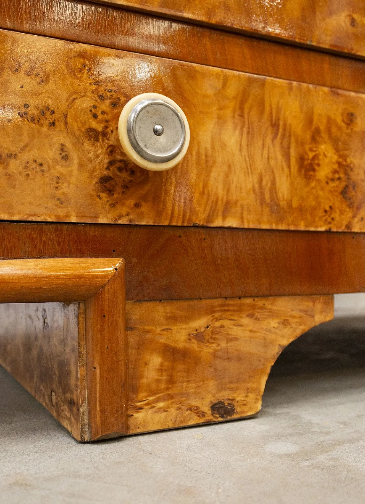 Comò Art Déco in radica di betulla, anni '40 11