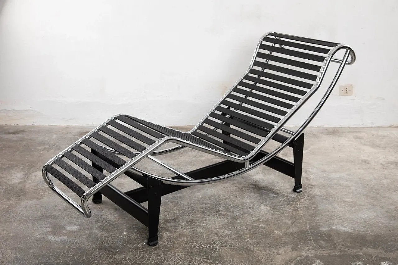 Sedia di Le Corbusier, Perriand, Jeanneret per Cassina, anni 2000 3