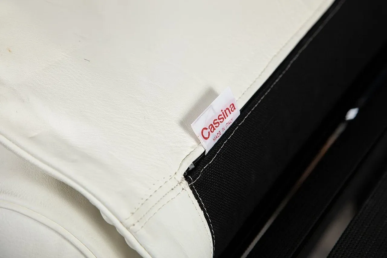 Sedia di Le Corbusier, Perriand, Jeanneret per Cassina, anni 2000 5