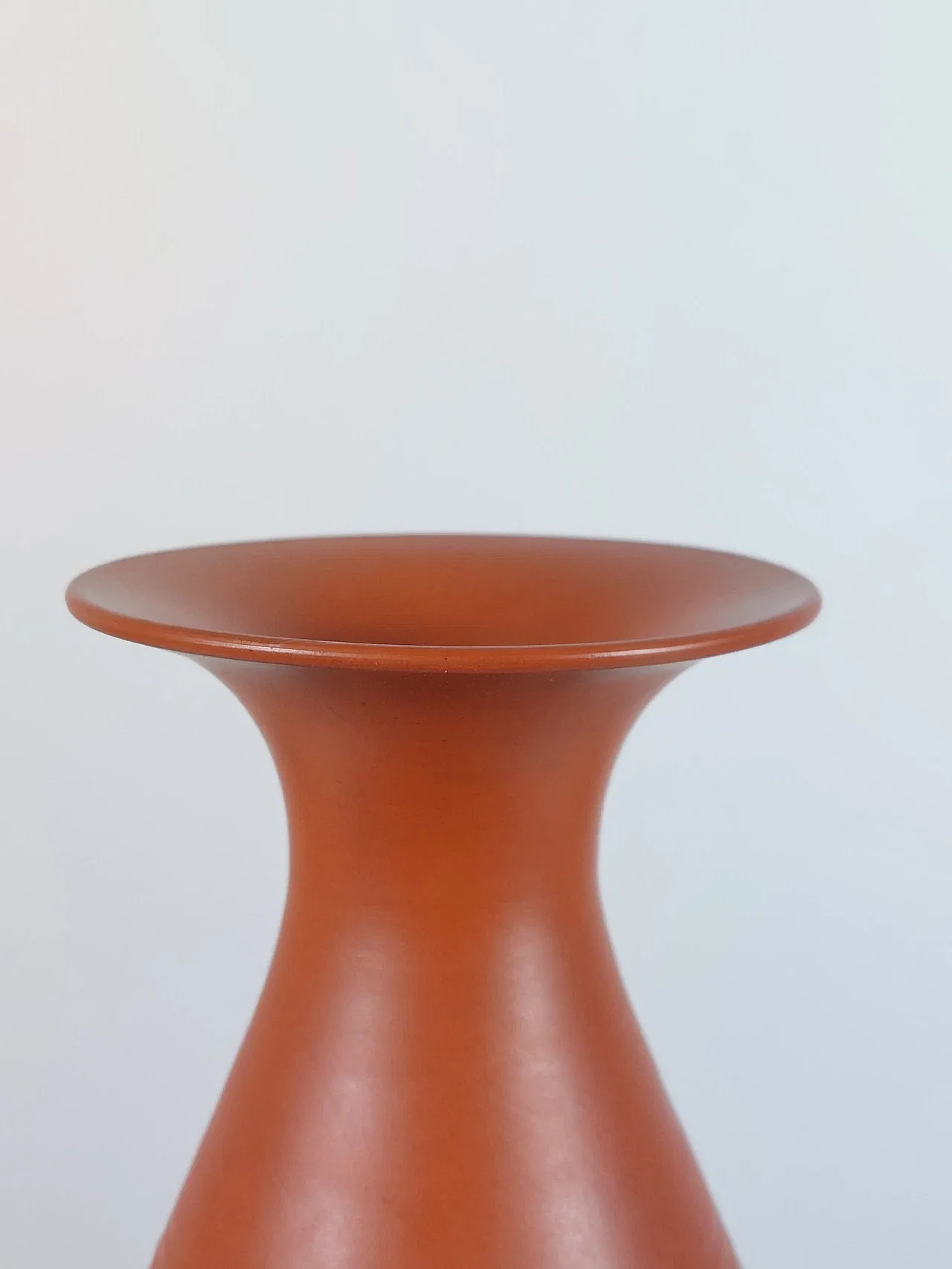 Vaso in terracotta decorazione a coste Jawa, anni '90 4