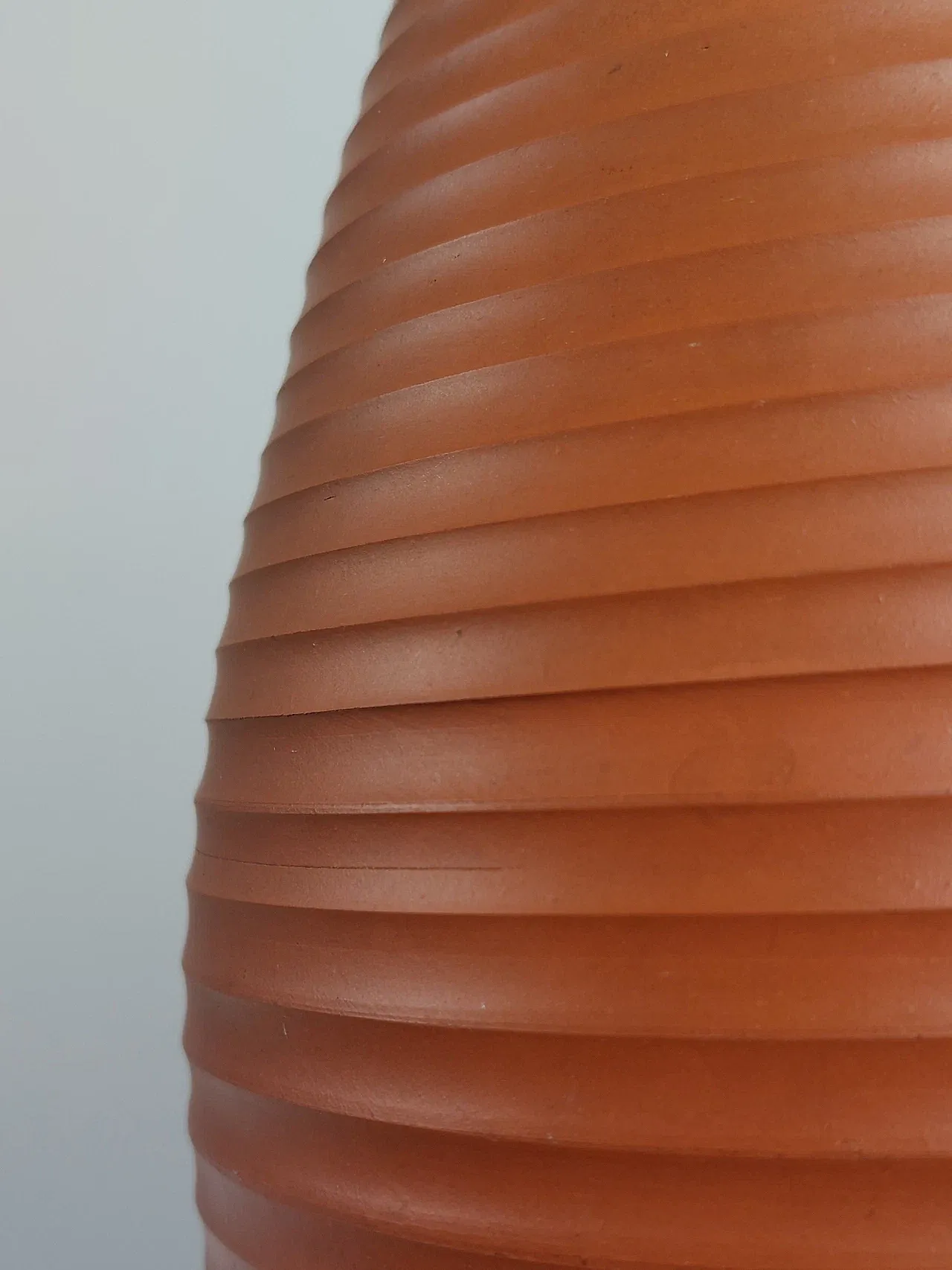 Vaso in terracotta decorazione a coste Jawa, anni '90 6