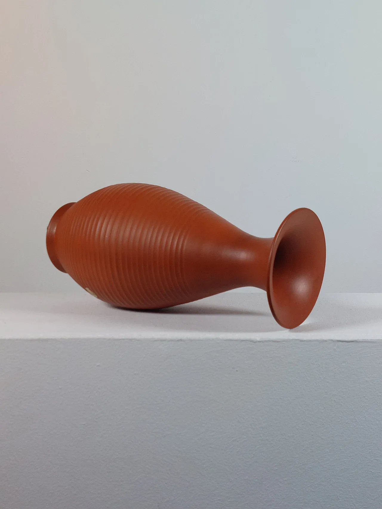 Vaso in terracotta decorazione a coste Jawa, anni '90 8