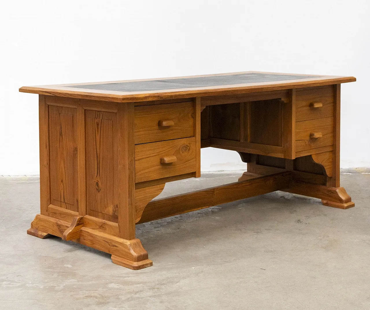 Scrivania indonesiana in legno massello di teak, primo '900 3