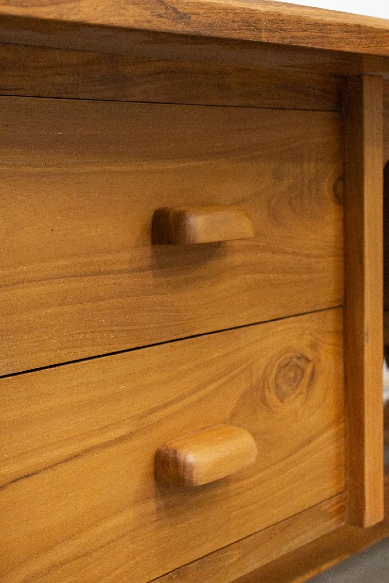 Scrivania indonesiana in legno massello di teak, primo '900 6