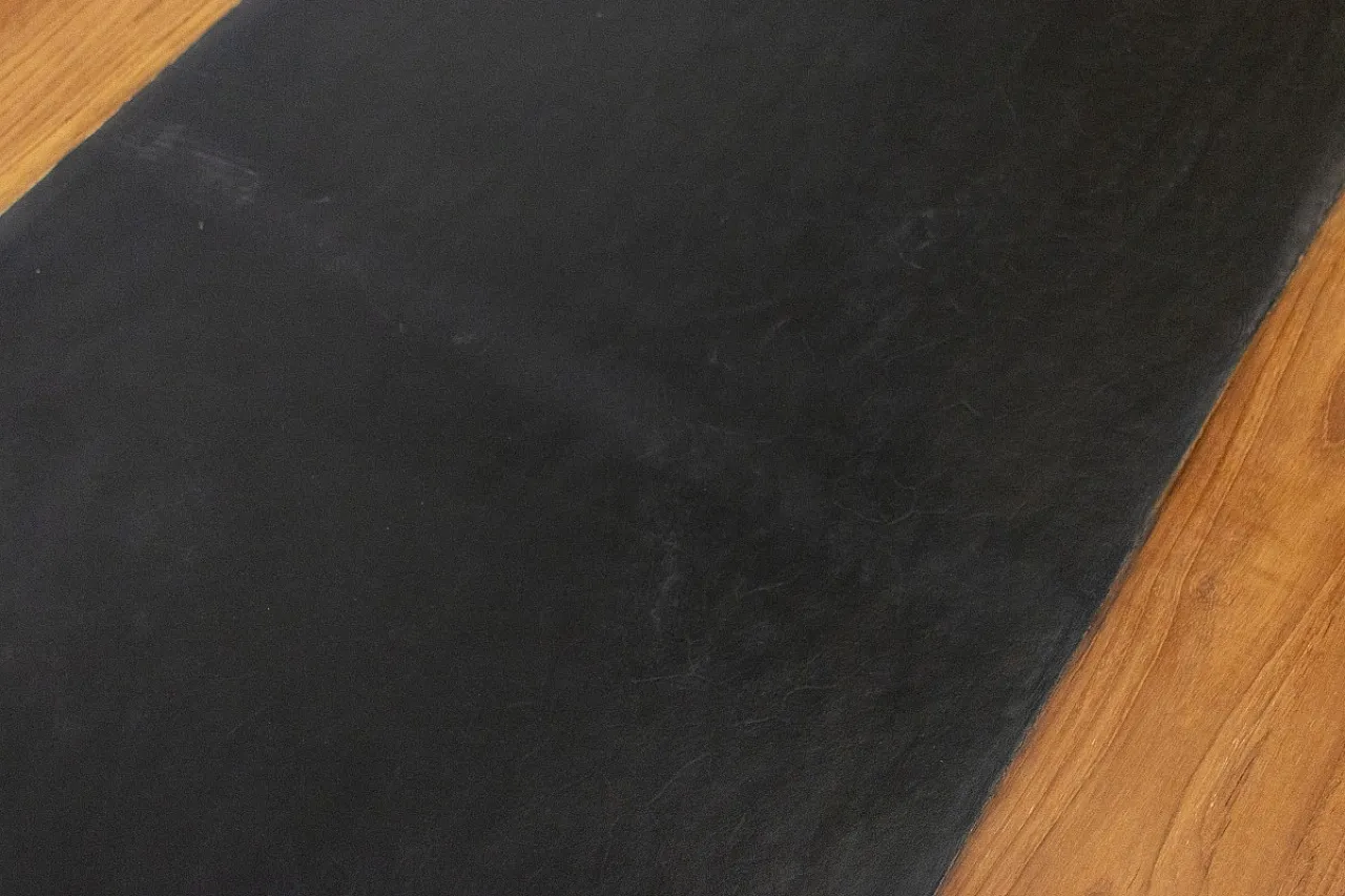 Scrivania indonesiana in legno massello di teak, primo '900 11