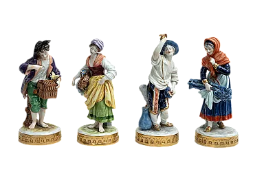 4 Sculture in porcellana policroma di Capodimonte, '800