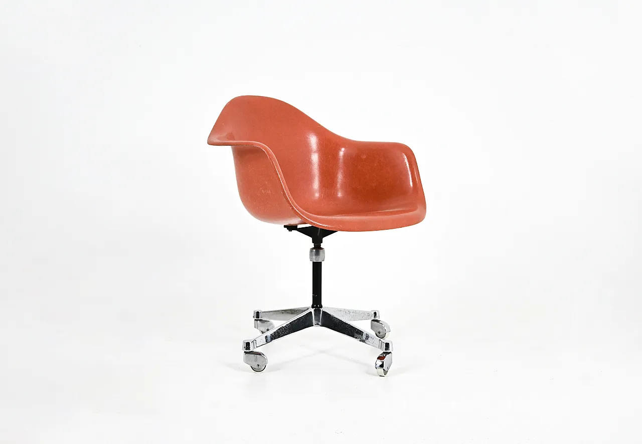Poltrona di Charles e Ray Eames per Herman Miller, anni '70 1