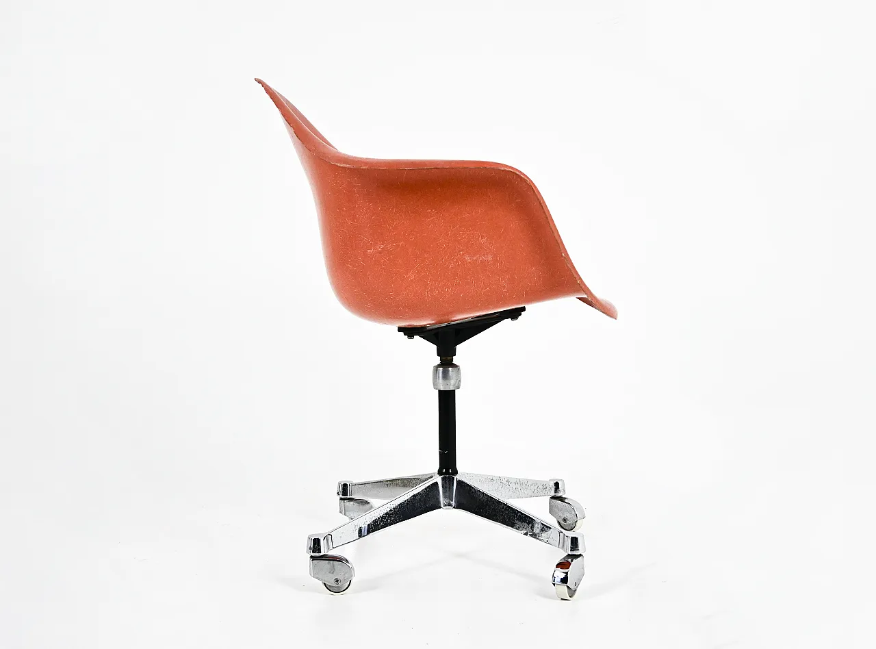 Poltrona di Charles e Ray Eames per Herman Miller, anni '70 3
