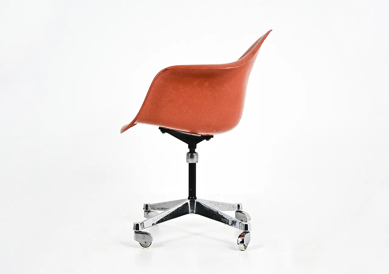 Poltrona di Charles e Ray Eames per Herman Miller, anni '70 5