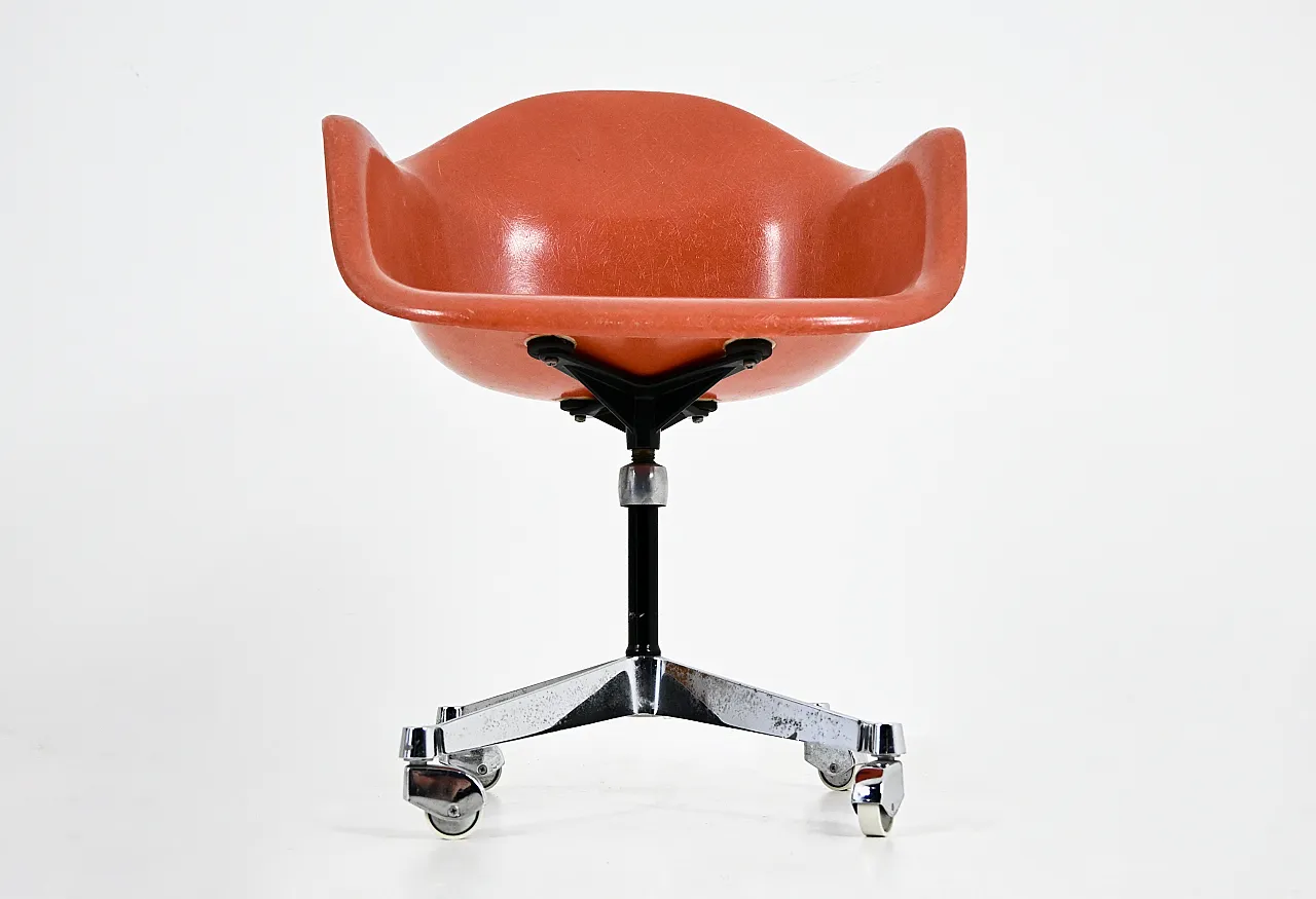 Poltrona di Charles e Ray Eames per Herman Miller, anni '70 6