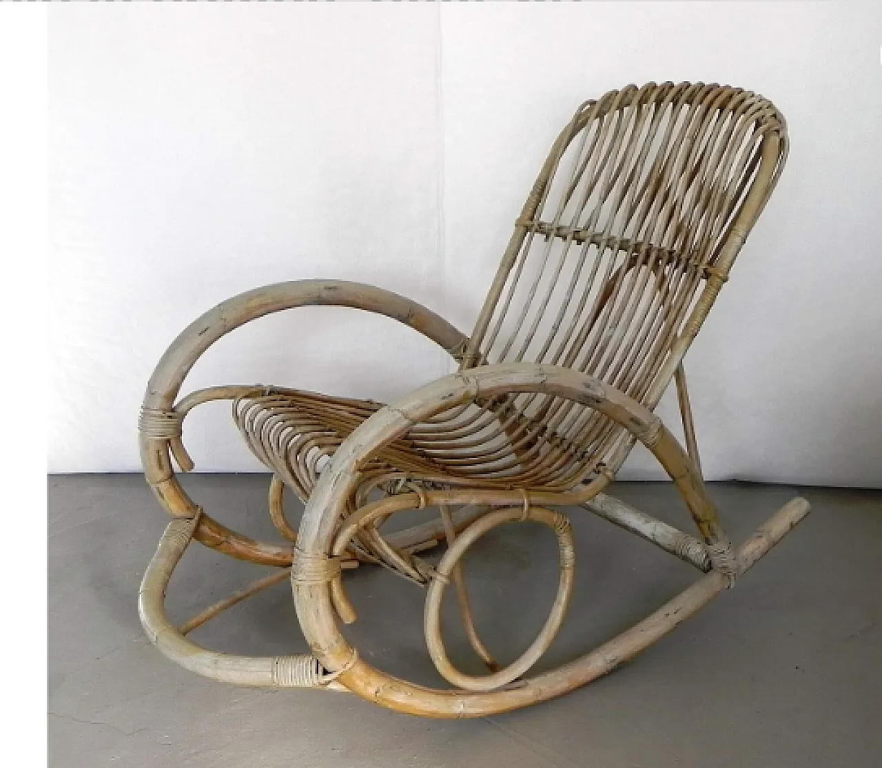 Animalier style rocking armchair, 70s 13