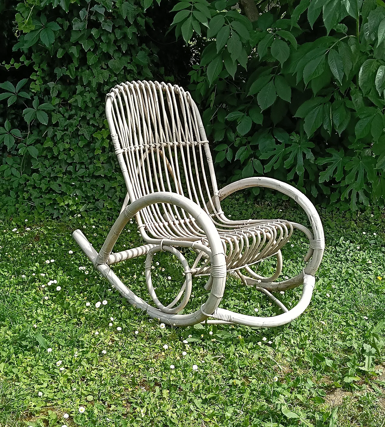 Animalier style rocking armchair, 70s 14