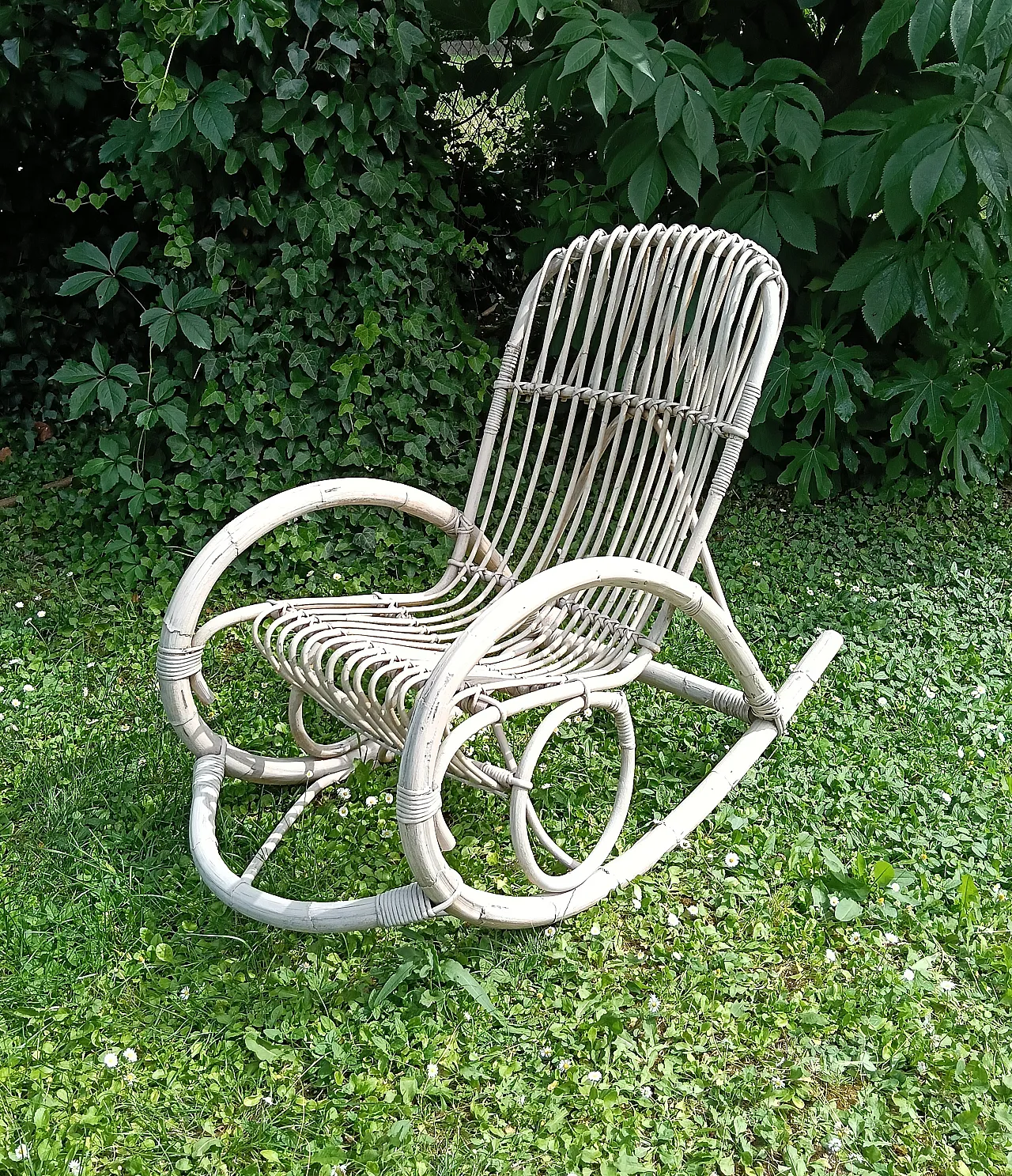 Animalier style rocking armchair, 70s 15