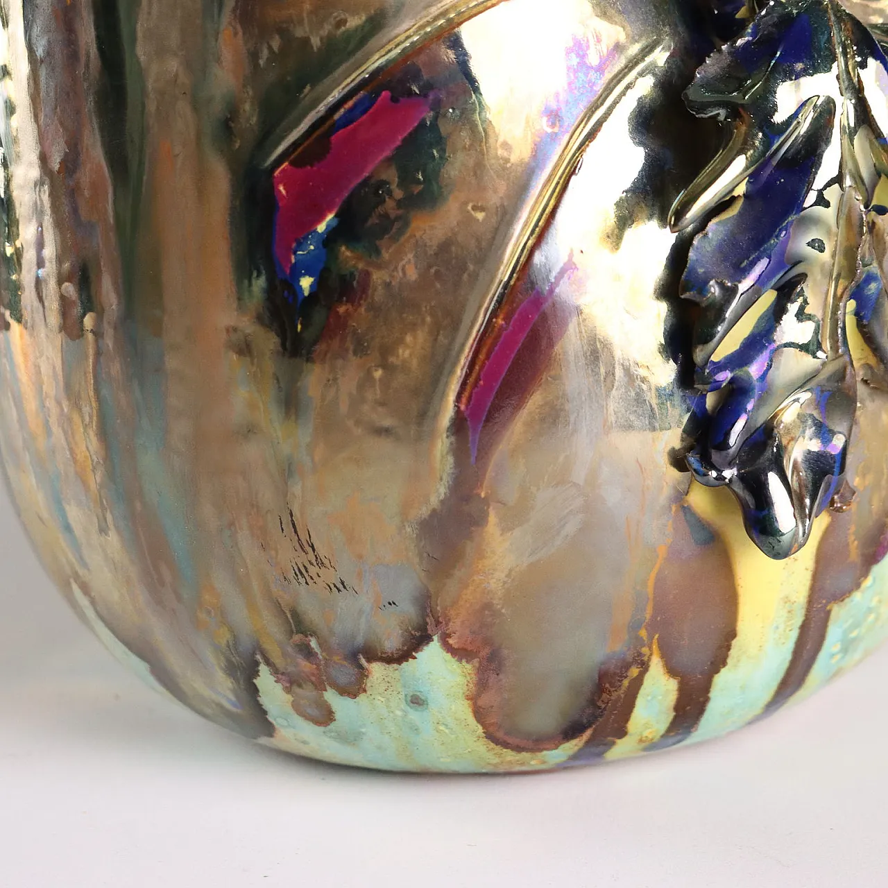 Ceramic pourer with metallic luster, 20th century 8