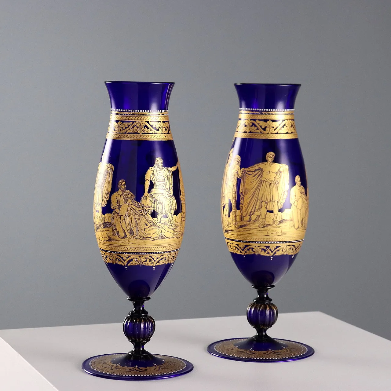 Coppia di vasi in vetro soffiato blu a forma di fuso, '900 1